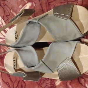 Women's platforms sandles